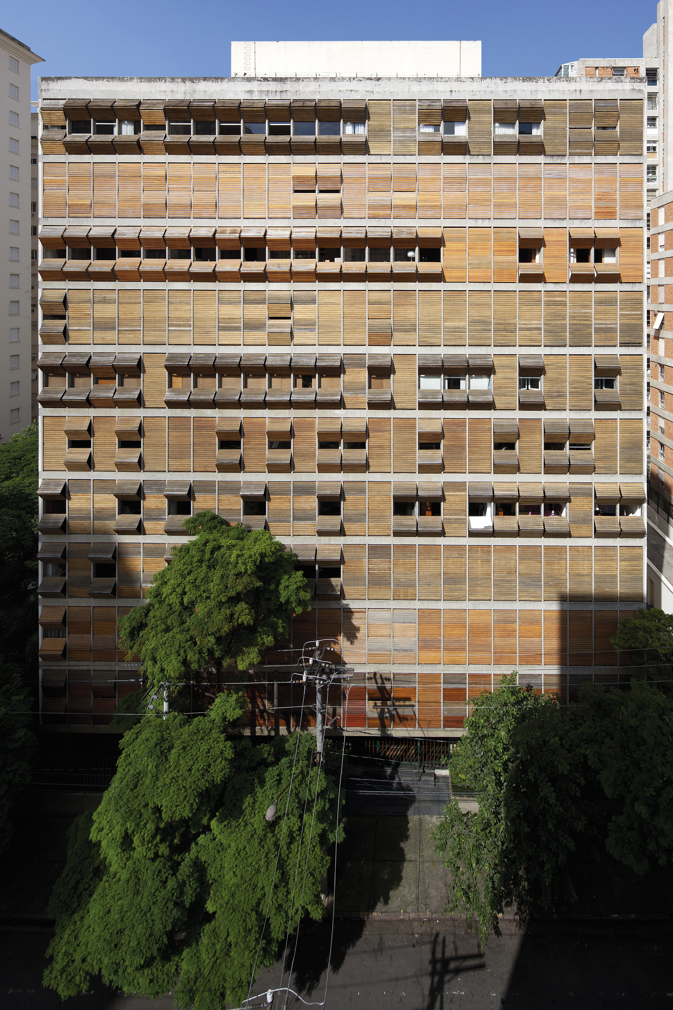 Fachada do Edifício São Félix [título atribuído]. Fotografia de Leonardo Finotti