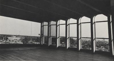 Laje nervura em abóbada - vista interna [título atribubuído], c. 1980 [Autoria não identificada]. Fonte: JULIANO,Miguel; SUCHODOLSKI, Suely. Arquiteto Miguel Juliano. Cadernos Brasileiros. Projeto, v.3, p.42, fev. 1980.